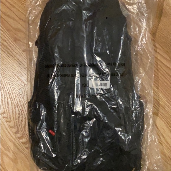 new supreme drop backpack - Picture 2 of 3